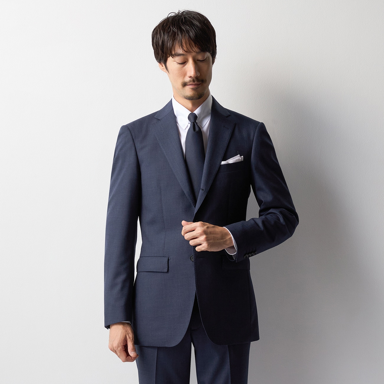 ウールファブリックスーツ（ORIHICA LUXE） SUPER140's 無地 3つボタン