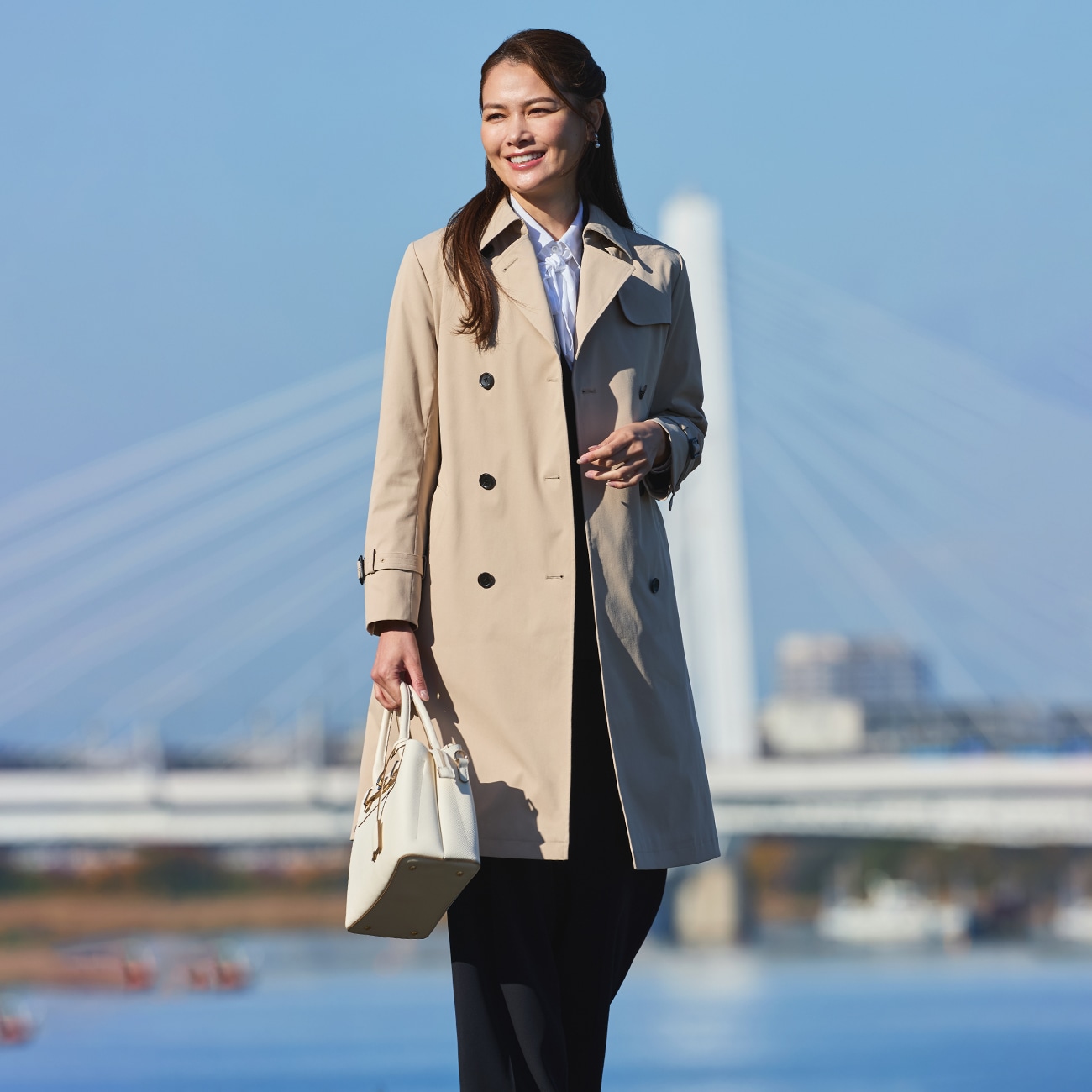 極美品GARAGE ORIHICA ベージュ トレンチコート CLASSY.ONLINE2月掲載 山本美月さん着用アイテム＞CITY TAILOREDコート