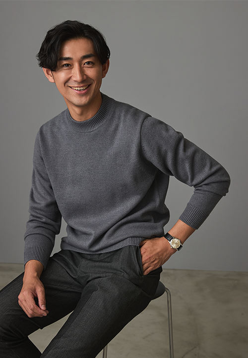 BIZKNITモックネックニット