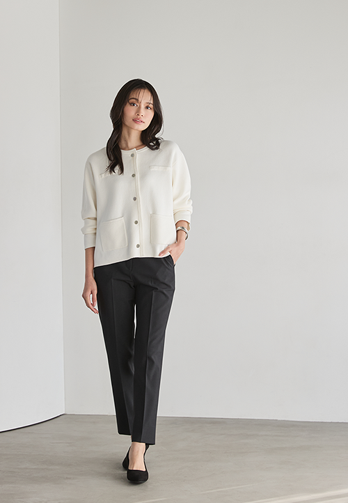 ORIHICAフラミンゴPANTS®の黒のテーパードパンツ