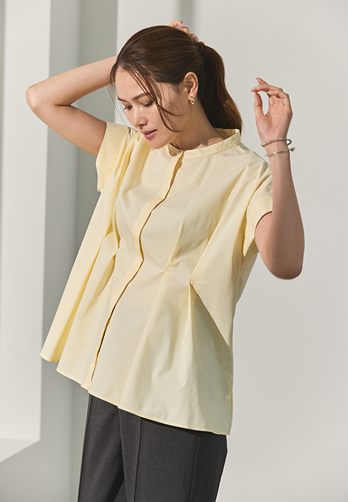 汗ジミカットのペプラムブラウス