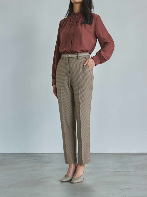 orihica足首を見せたパンツスタイル