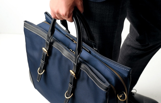スーツスタイル時の通勤用のバッグの選び方 男性編 Orihica