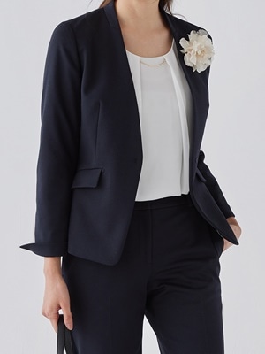 ノーカラージャケットは失礼になる 着こなしのコツ Orihica