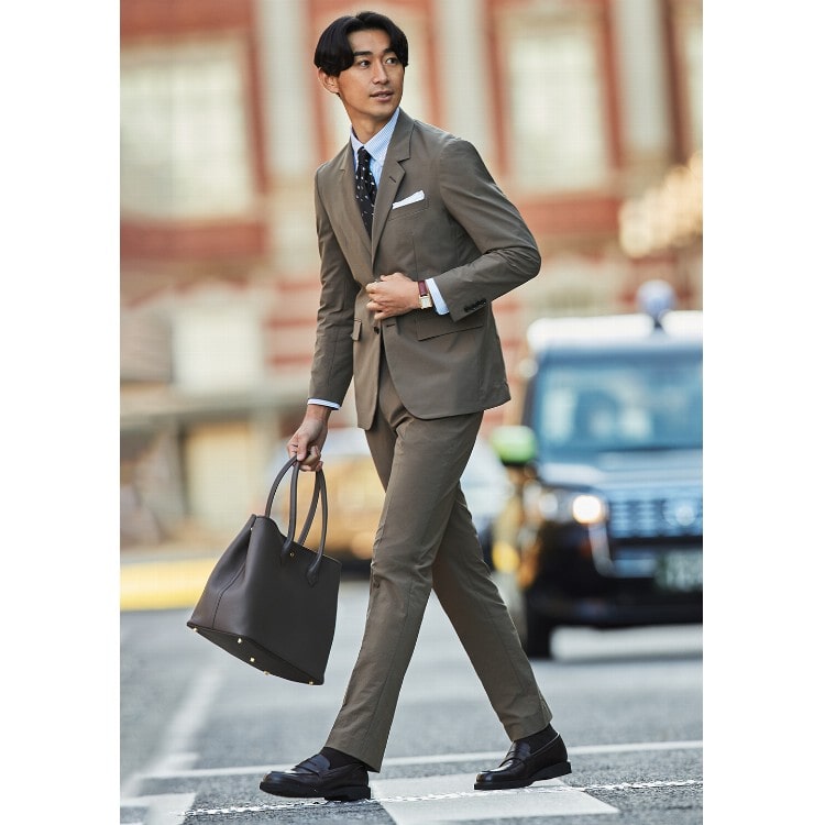 THE 3rd SUITS（2WAYストレッチ）スラックス カーキ無地 裾上げ済み