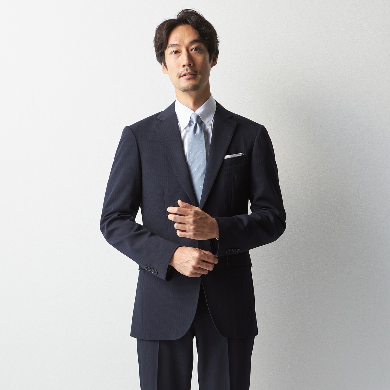 人気のクリスマスアイテムがいっぱい！ スマートテックスーツ 2パンツ ストライプ 2つボタン スーツ・フォーマル・ドレス