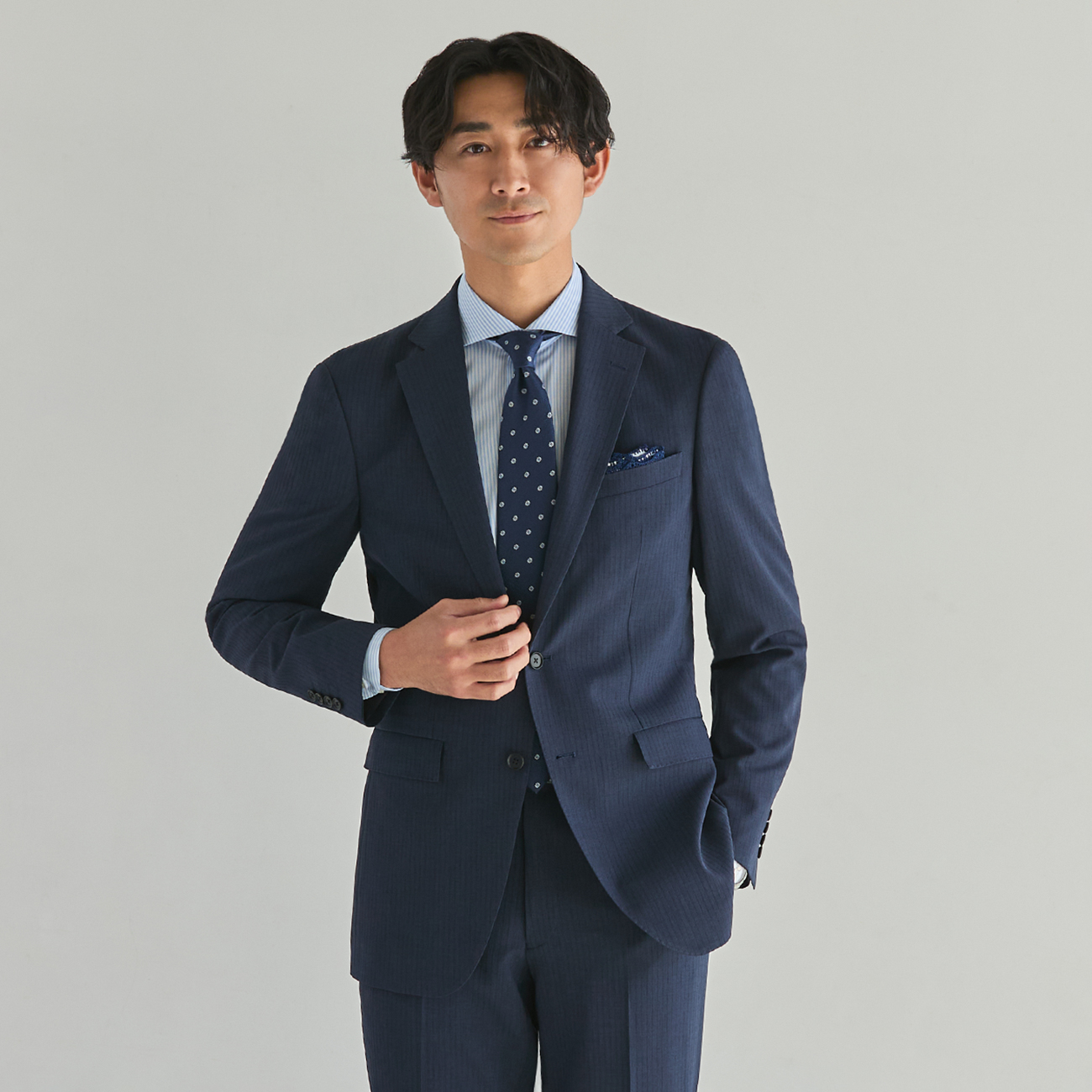 高通気スマートテックスーツ 2パンツ シャドーストライプ 2つ