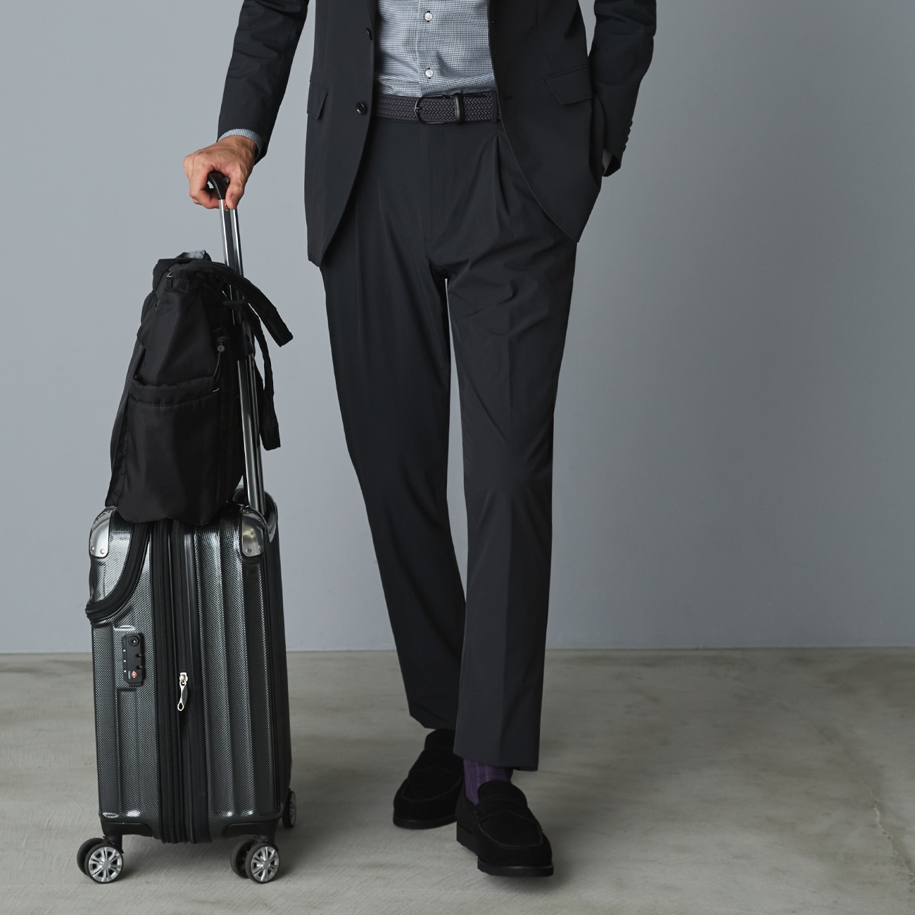 <Begin公式WEB10月掲載アイテム>【WEB限定】THE THIRD SUITS スラックス 無地 ワンタック 裾上げ未