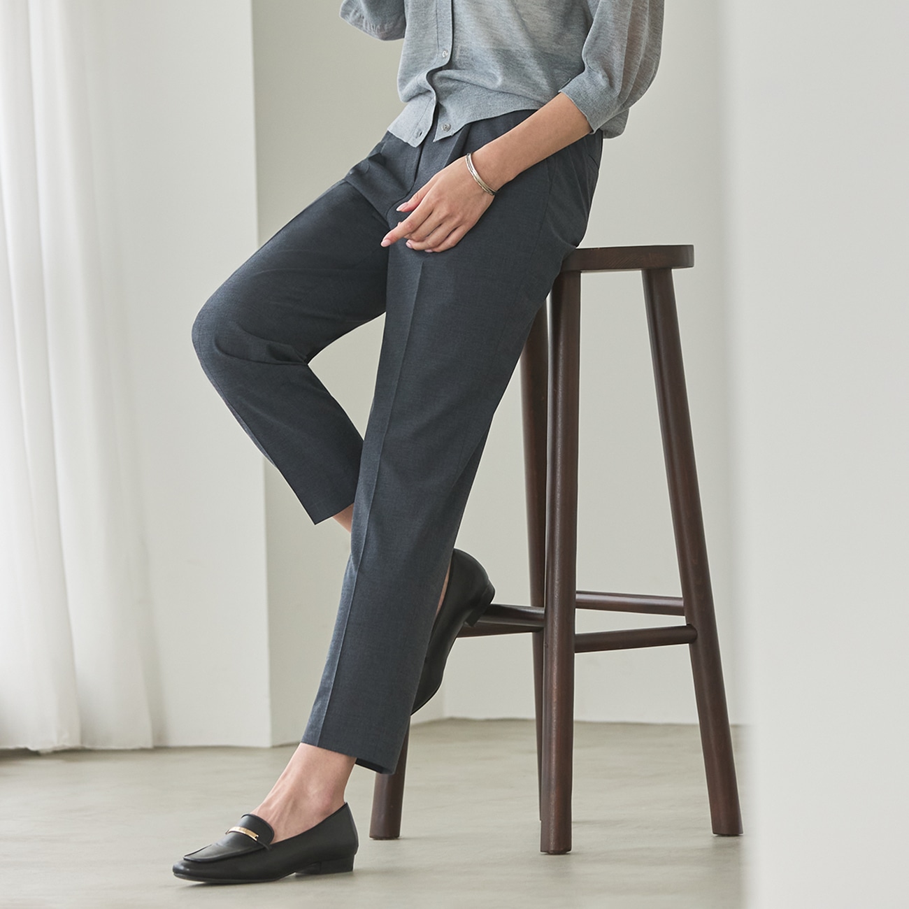 ＜CLASSY.ONLINE4月掲載アイテム＞ORIHICAフラミンゴPANTS AIRY タックテーパード