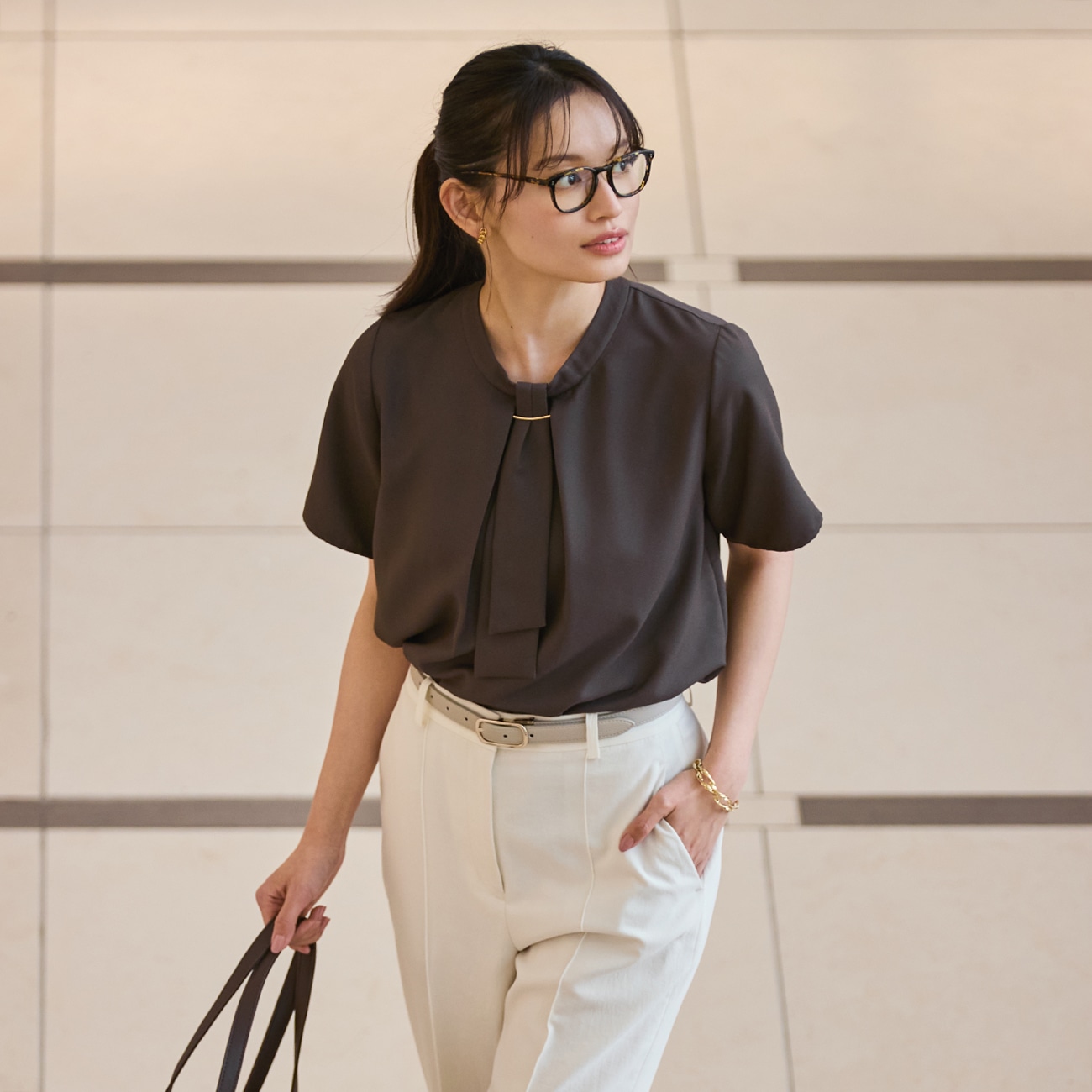 ＜CLASSY.ONLINE4月掲載アイテム＞《防透け・UVカット》ORIHICA美ラクるブラウス VEIL バー付きボウタイ