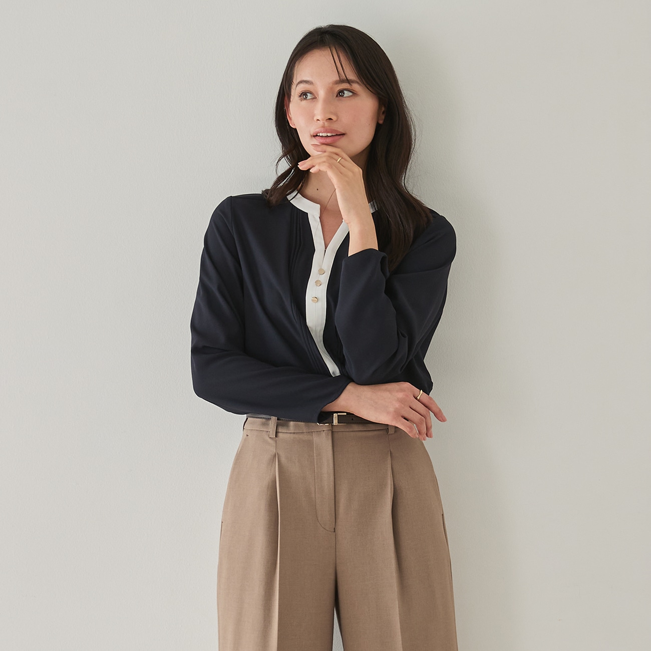 ORIHICA美ラクるブラウス キーネック配色