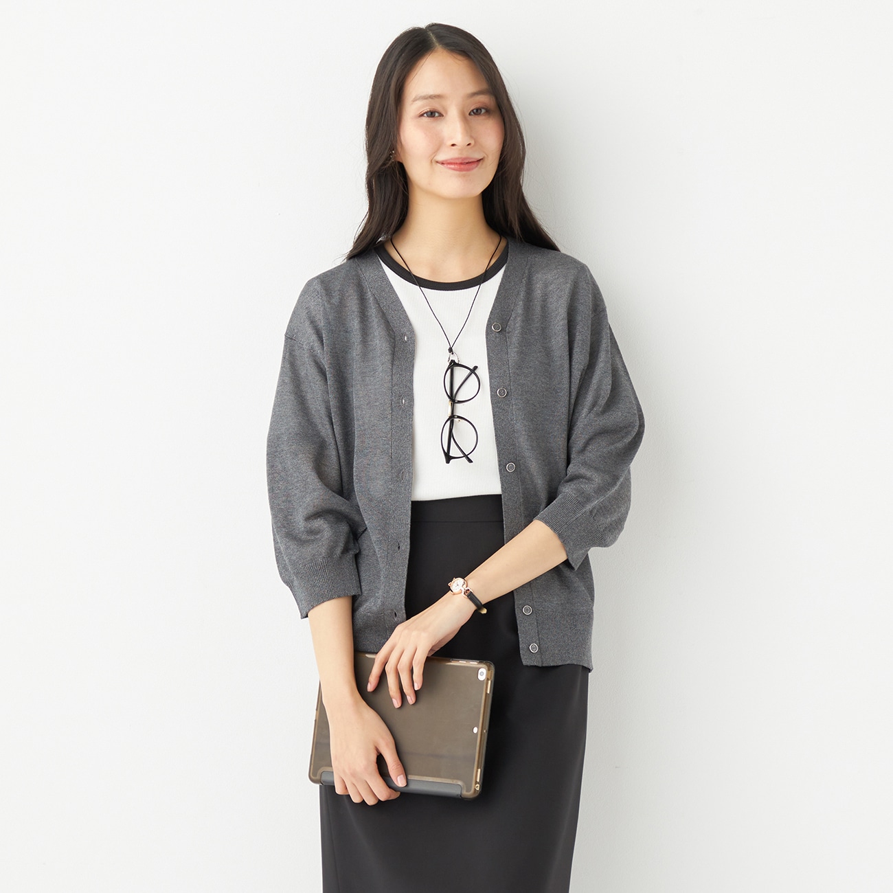 アウトレット]ORIHICA美ラクるニット シアーVネックカーディガン