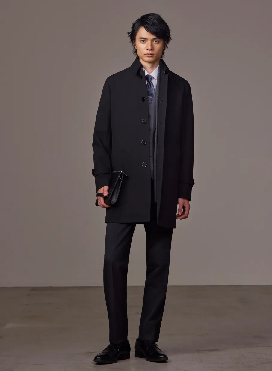 ブラックのウォッシャブルスーツ＋別売りのジレ
